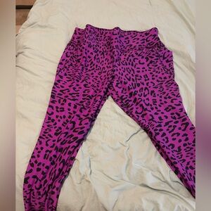 3x 7/8 Livi Leggings